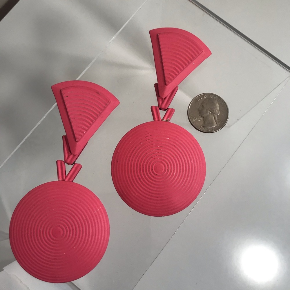 Vintage Earrings, 1960s - 1980s, Hot Pink Metal - Picture 8 of 9